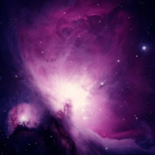 为啥我看到的星云是黑白的，他们 P 出来却是彩色的？-软件乐园