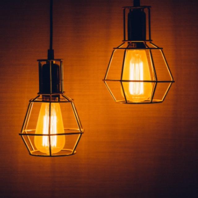 既然电流只存在于导体表面,为什么电阻会跟导体的横截面积有关,而不是跟横截面的周长有关?-软件乐园