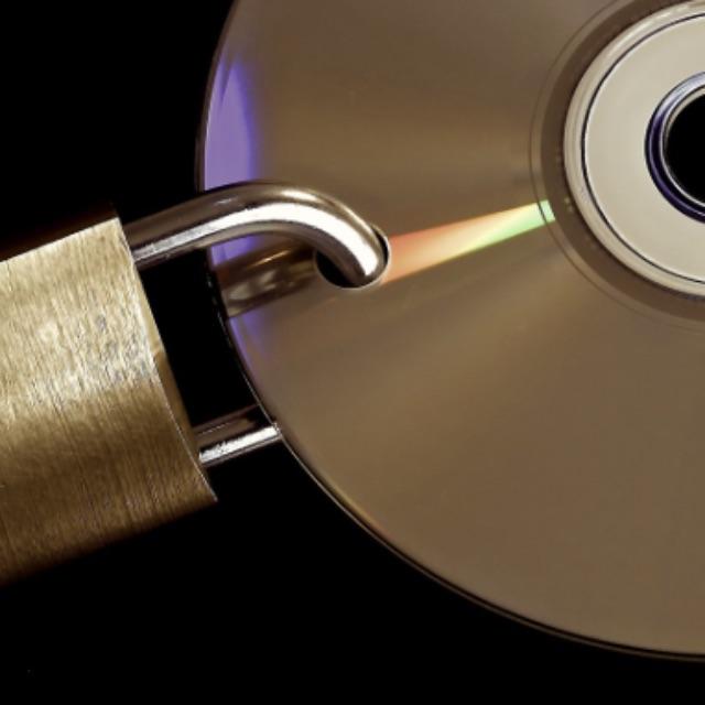 为什么会有 U 盘独个文件不可以超过 4GB 这种设定?-软件乐园