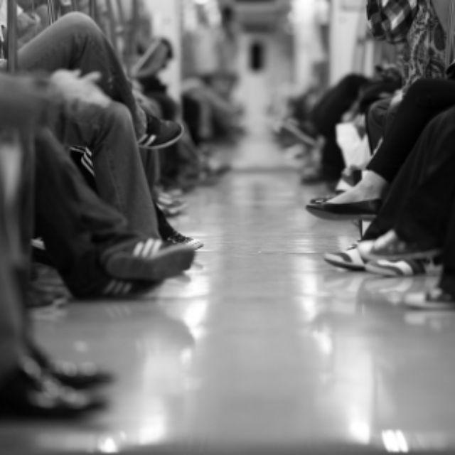 小事 · 5 岁孩子超迷地铁,每周末都要父母陪坐地铁一整天,你会支持他吗?-软件乐园