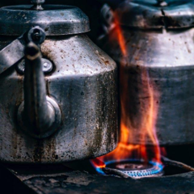 为何液体沸腾时,饱和蒸气压等于外界气压?-软件乐园