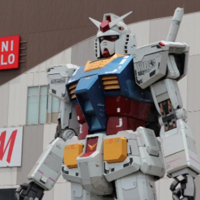 为什么高达的所有面部都有突出的一块，突出的部分是模仿嘴吗？-软件乐园