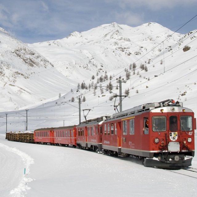 火车在转弯时轮子是如何协调的?-软件乐园