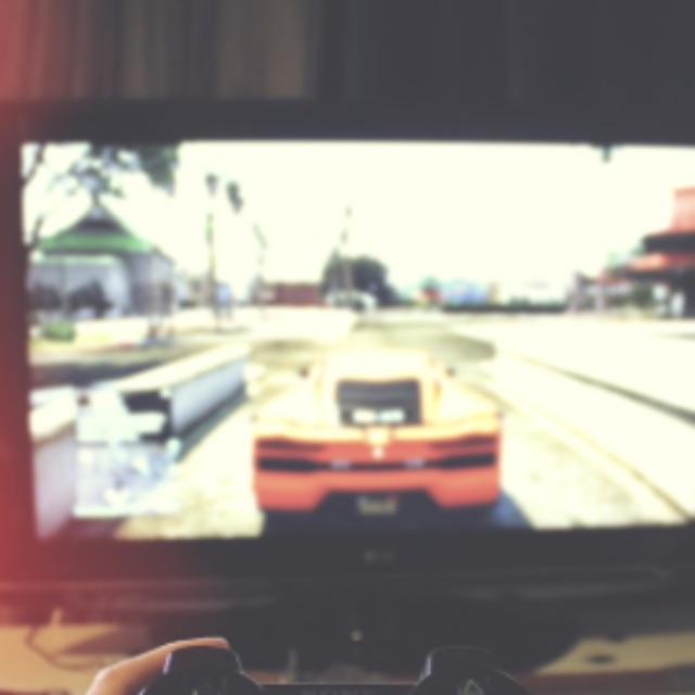 日本或韩国的影视作品中经常出现一大堆的电视堆在一起,到底有什么意义?-软件乐园