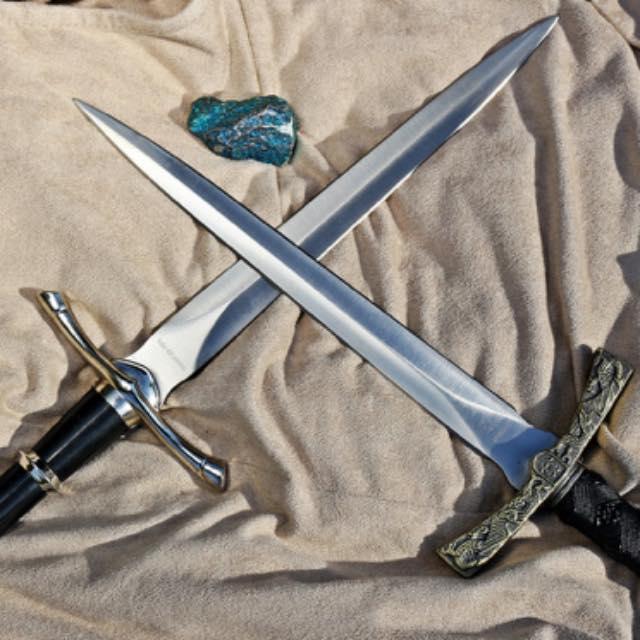 为什么日本刀是弯的,就没人想把它掰直么?-软件乐园