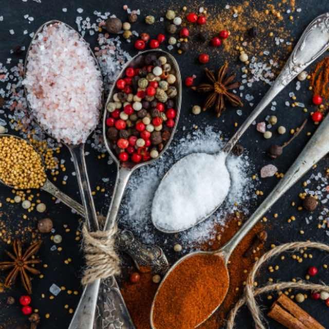 高中化学知识中说「食盐中某些成分在高温下会产生对人体有害物质」，那为什么中西餐还有很多「盐焗」做法？-软件乐园