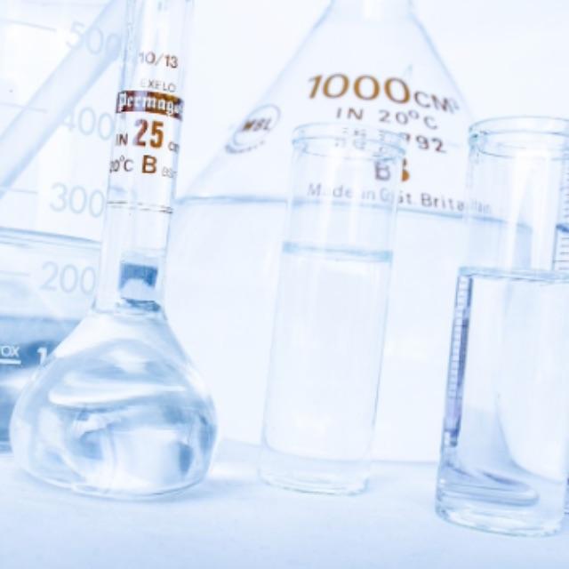 浓硫酸的分子式 H₂SO₄ 里面也有 H₂O，为什么浓硫酸不会脱掉浓硫酸里的水？-软件乐园