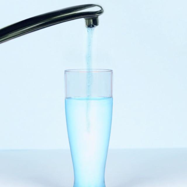 一个物理化学问题，通过精馏只能把酒精提纯到 95%，原因是什么？怎么才能获得更高的纯度？-软件乐园